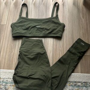 SET active green set